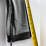 Lululemon  athletica Zip The Line Crop Legging Green reflective Size 6 Photo 5