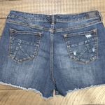 Dear John  Polly style denim women’s shorts EUC
Mid rise, mid wash. Size 31 Photo 2