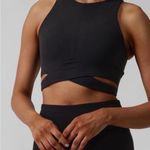Athleta Conscious Cut Out Crop Top Sports Bra Sz XS Black Photo 2