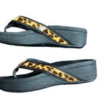 Vionic Tide II Womens 6 Sandals Brown Leopard Patent Thong Slip On Photo 3