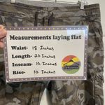 Nike  Camo Capri Cargo Shorts Womens Drawstring Casual Activewear‎ Size Large Photo 1