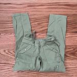I am gia  green Jetta cargo pants Photo 6