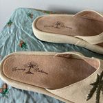 Tommy Bahama NEW Linen Arch Support Tropical Palm Tree Embroidered Sandals Photo 3