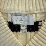 L'Academie L’Academie - Danelea Cropped Sleeveless Vest in Ivory & Black Photo 1