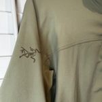 Arcteryx Women's Softshell Jacket Light Khaki Full Zip Outdoorsy Casual Size S Tan Photo 2