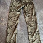 Lululemon Athletica Women's Green Snake/Camo Leggings Size 4 Photo 7