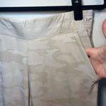 Athleta Womens Brooklyn Joggers Abalone Beige Camo Athletic Pants Pockets Size 8 Photo 4
