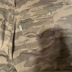 Levi's  311 Shaping Skinny Pants Jeans Womens 16W Green Camo Streetwear Outdoors Photo 3