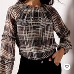 Evereve NWOT  Miley Plaid Chiffon Blouse Size XS Retaip $88.00 Photo 2