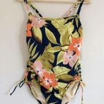 MiracleSuit NWT! Beach Betty by Miracle Brands Hawaiian Print One Piece Tummy Control Swimsuit 2X Photo 0