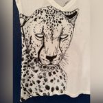 Key Closet White Leopard Graphic Women’s Tee Size Small Photo 3