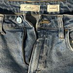 Buckle Jeans Photo 1