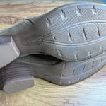 Baretraps Rizzo Perforated Faux Suede Ankle Boots Size 9 Tan Block Heel NEW Photo 8