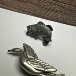 Large Mouth Bass Fish Lapel Pin Bird Brooch Pewter Tone Lot Of 2 Silver Photo 2