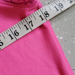 Under Armour  active tee size medium Photo 3