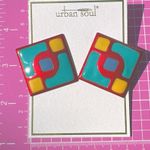 Urban Soul diamond shape earrings studs red blue yellow Photo 1