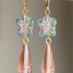 Handmade quality Czech glass flower beads & teardrops dangle earrings💚 Photo 1