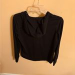 Vuori x Barry’s Performance Hoodie 2.0 in Black Heather Photo 2