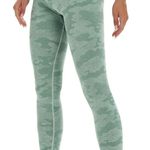 green camo leggings Photo 2