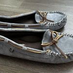 Lam Slippers Moccasins Womens Size 7.5 Gray Suede Leather House Shoes Comfort Photo 1
