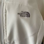 The North Face  white jacket only been used twice white with gray trim no stains Photo 5