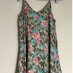 Ariat  WOMEN'S PETAL FLORAL CAMO PRINT TANK S Photo 5