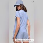 Alo Yoga  NWT All Day Short Sleeve Tee Shirt Top Winter Frost Size S Photo 2