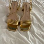 gold shoes Size 9 Photo 4
