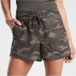 Athleta NEW  Camo Farallon Short Shorts Sz 18 Photo 0