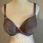 Vanity Fair  75339 Full Coverage Underwire Bra 38D Shimmer Taupe Front Closure Photo 2