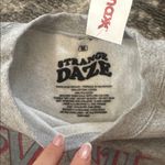 Gray “Visit Paris” Graphic Women's Sweatshirt Medium NWT Photo 2