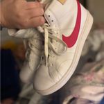 Nike  Court Royale 2 Mid Sneaker Women 9 White w/Pink Swoosh Hightop Photo 6