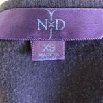 NYDJ  plum purple‎ ruffle button down top Photo 3
