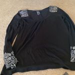 Lucy & Laurel New  embroidered tee M Photo 1