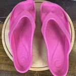 Crocs Ergotec Sandals Flip Flops Pink Thong Slip On Women's 9 Comfort Prestine Photo 0