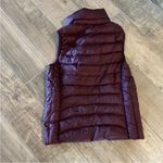 Uniqlo Burgundy Vest Size Small Photo 4