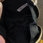 Source Unknown Gold Metallic Shell Clutch Mini Purse Snap Closure Crossbody Strap Black Inside Photo 10