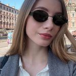 House of Harlow 1960 Retro Black Oval Sunglasses Photo 2