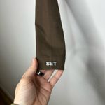 Set Active  long-sleeved, collared brown crop top size small Photo 6