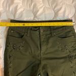 st. john's bay Size 8 Straight Leg Ankle Cropped Dark Green Photo 1