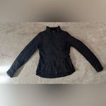 Lululemon  Black Quilted Hooded Jacket Size 4 – Lightweight Insulated Activewear Photo 9