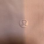 Lululemon EUC Women’s 2021 Ribbed Contoured High Rise Short 8” Size 6 Peach Photo 3