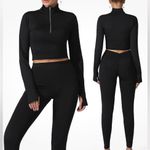 Women's 2 piece Set leggings and crop Top Size M black Size M Photo 1