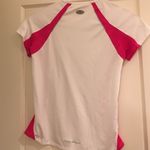 Under Armour Women's White and Hot Pink Heat Gear  Athletic Tee Size Medium Photo 2