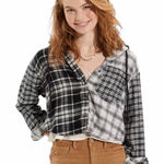 American Eagle NEW AEO Black & White Cozy Cabin Flannel Hoodie Button Down Shirt size Medium Photo 0