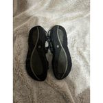 Chaco Sandals Women’s Size 9 Classic Strappy Toe Loop Shoes Black Outdoor Nature Photo 4