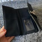Guess  wallet Photo 3