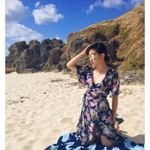 ✨HP✨V Neckline Floral Print Dip Hem Dress✨ Blue Size M Photo 4