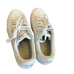 Puma Vikky Leather Sneaker White Gold Logo Lace-Up Tennis Shoes Size 8 Women's Photo 5