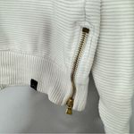 Varley  turtle neck pullover size medium Photo 2